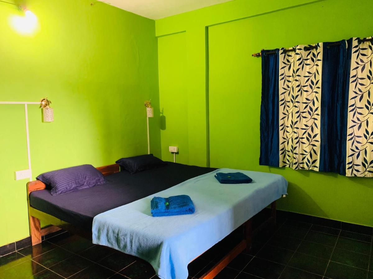 Savitri Guest House Арамболь Экстерьер фото